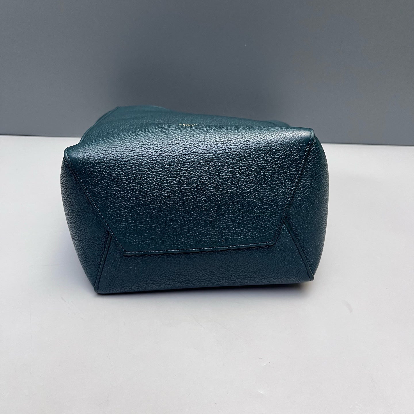 Celine - Sangle Bucket Bag - Grained Leather - Green - (Medium)