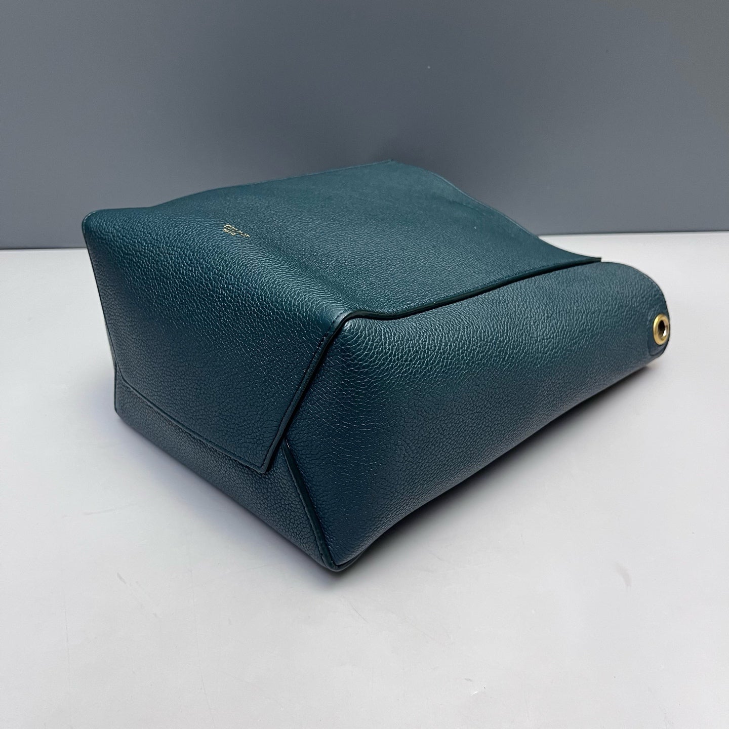 Celine - Sangle Bucket Bag - Grained Leather - Green - (Medium)