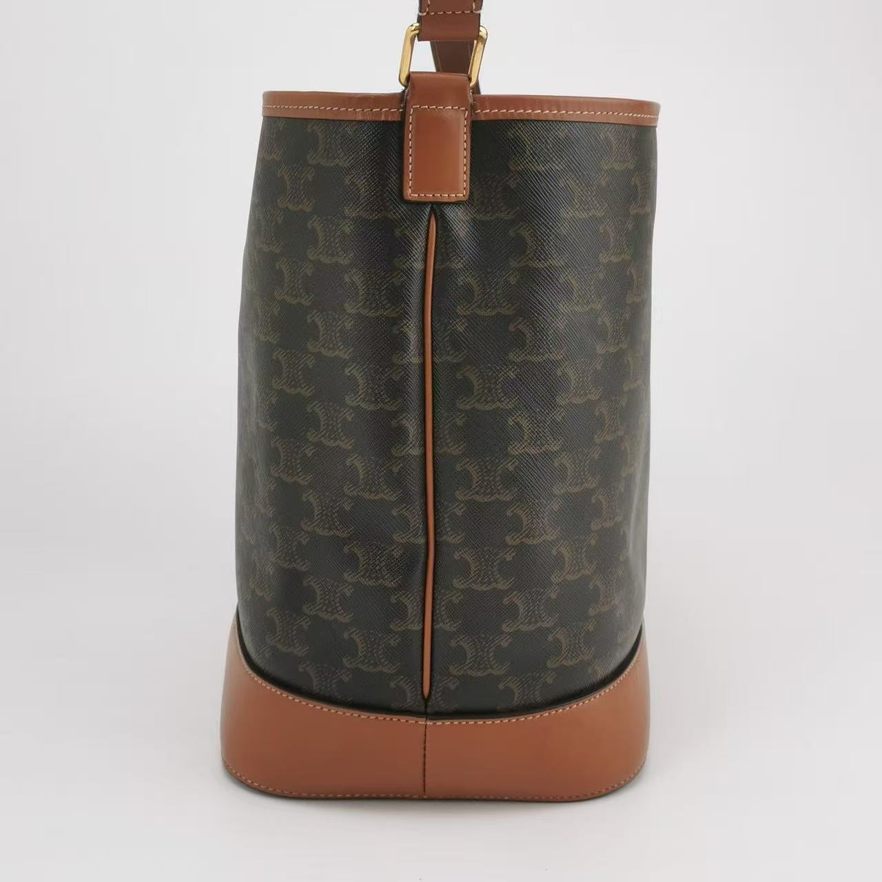 Celine - Seau Triomphe Bucket Bag - Triomphe canvas and calfskin leather - Brown - (medium)