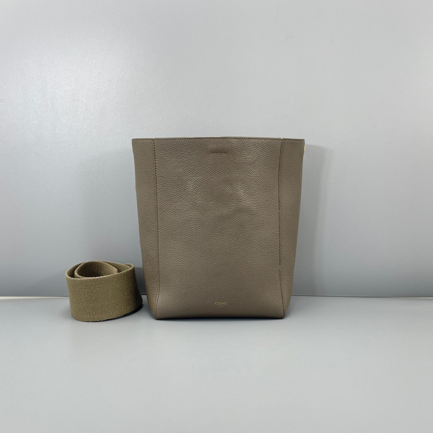Celine - Small Sangle Bucket Bag - Grained leather - Grey - (small)