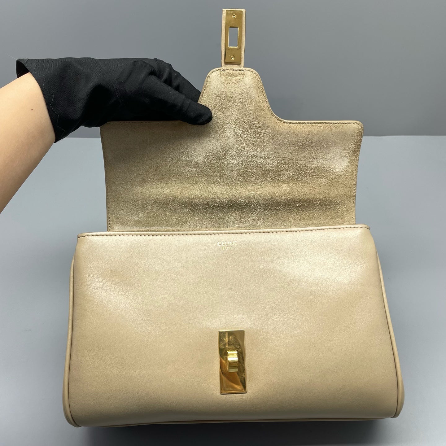 Celine - Soft 16 - Calfskin leather - Beige with Gold-Tone Hardware - (medium)