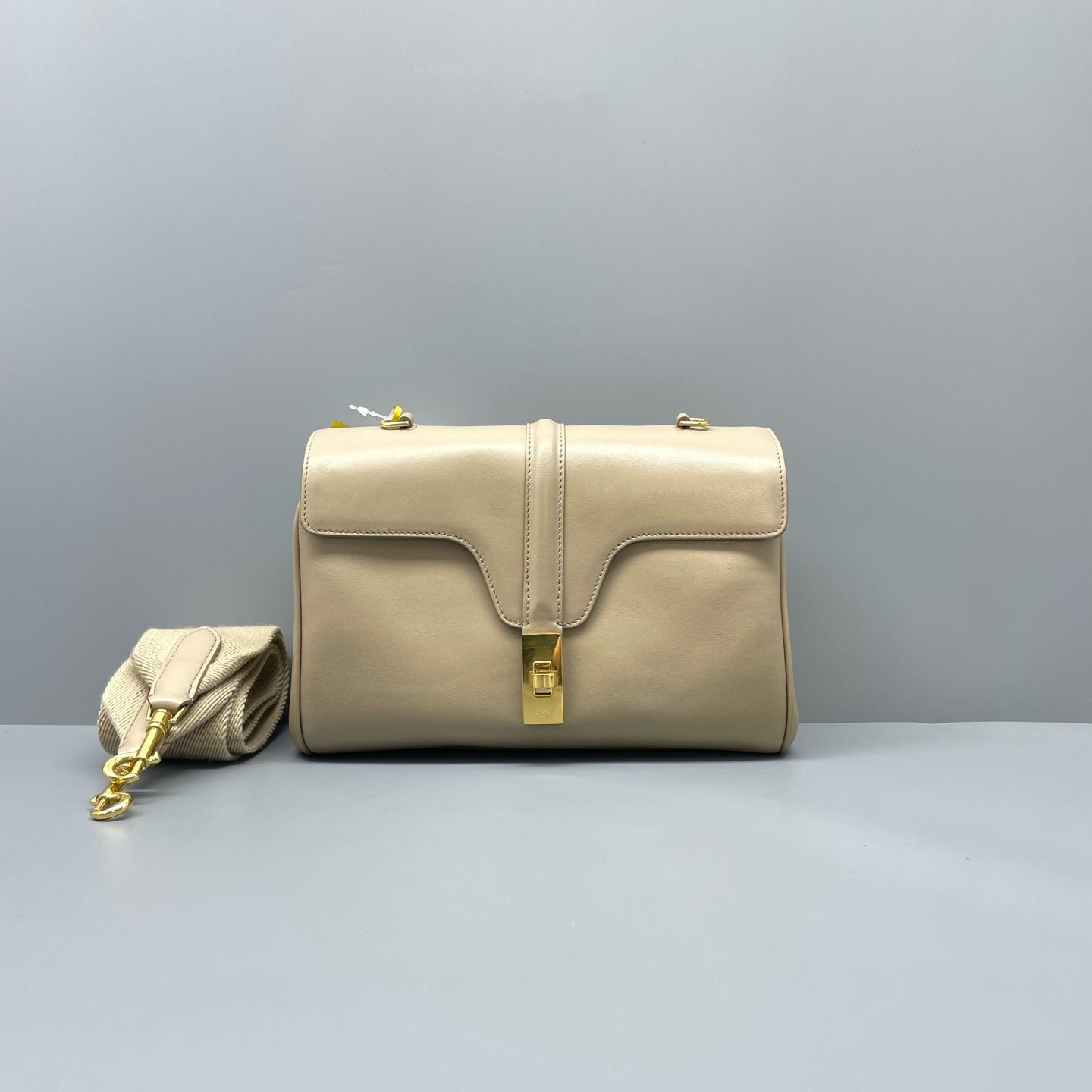 Celine - Soft 16 - Leather - Beige - (medium)