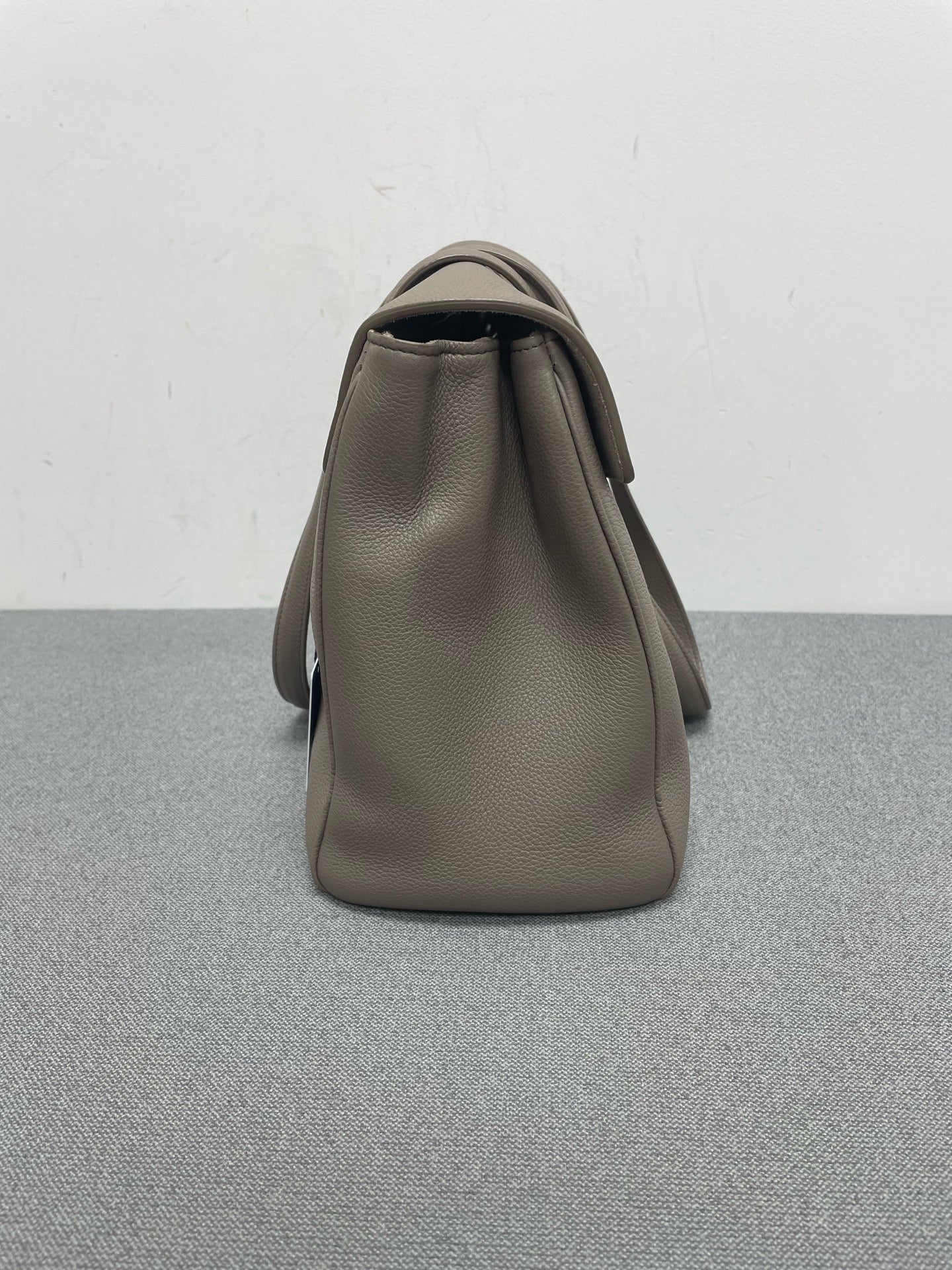 Celine - Soft 16 - Leather - Grey - (Medium)