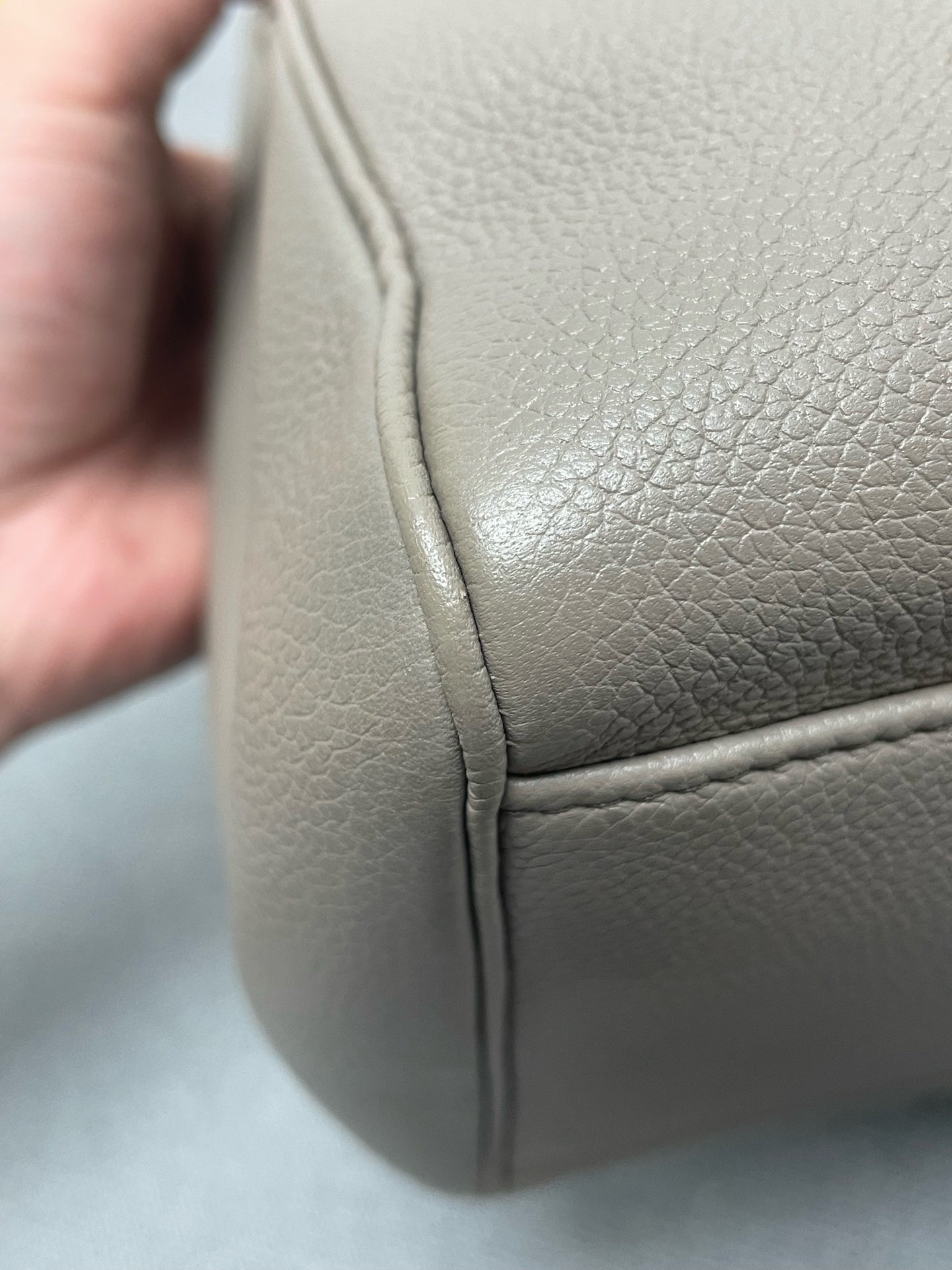 Celine - Soft 16 - Leather - Grey - (Medium)