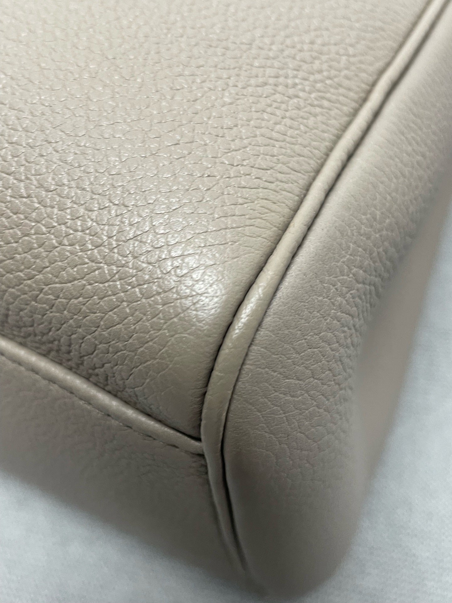 Celine - Soft 16 - Leather - Grey - (Medium)