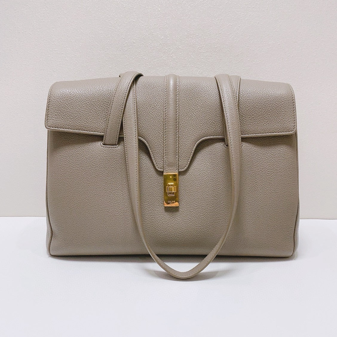 Celine - Soft 16 Medium - Grained leather - Elephant Grey - (medium)