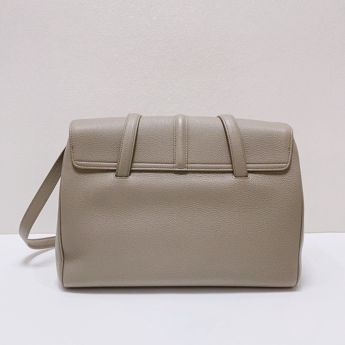 Celine - Soft 16 Medium - Grained leather - Elephant Grey - (medium)