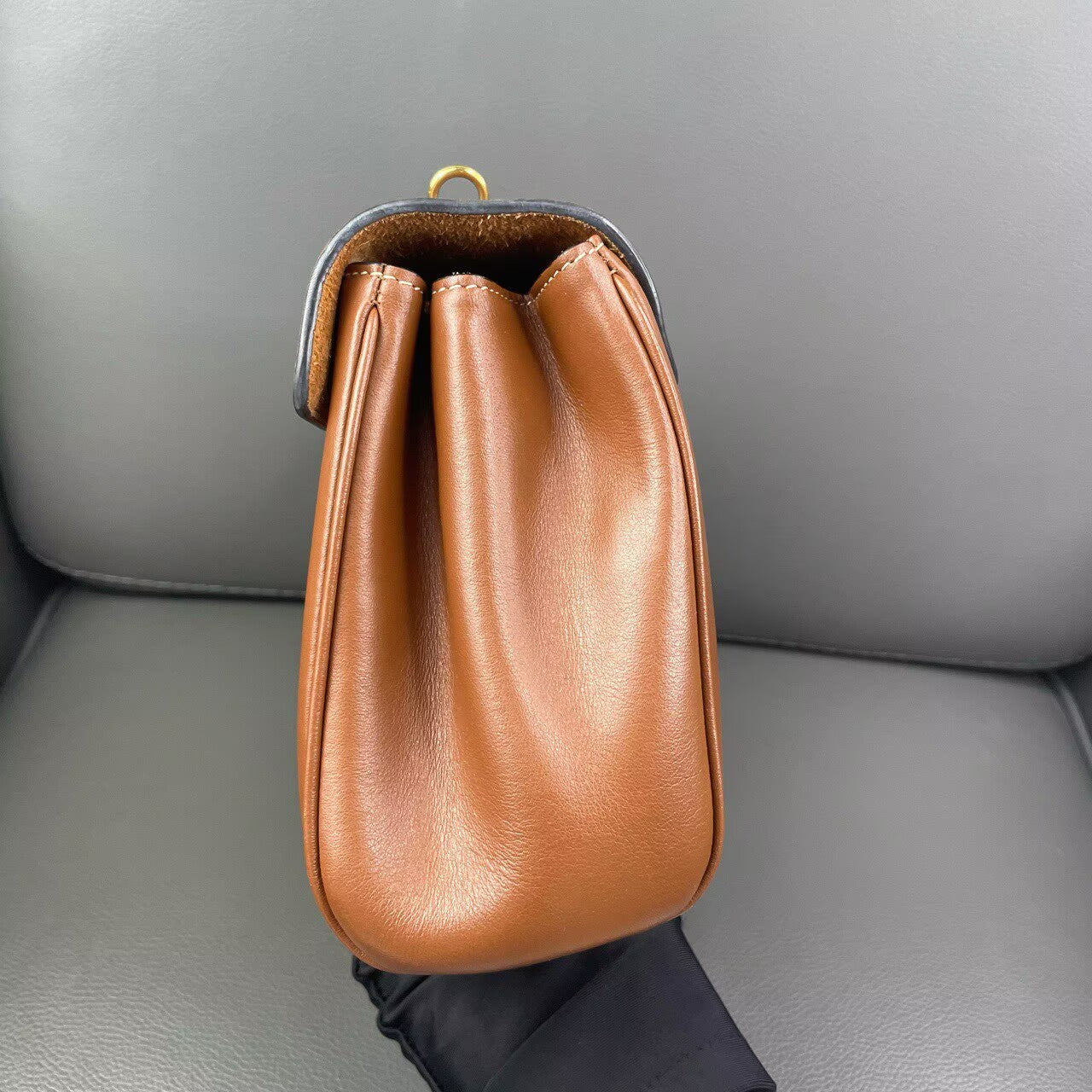 Celine - Soft 16 Small - Cowhide leather - Caramel - (Small)