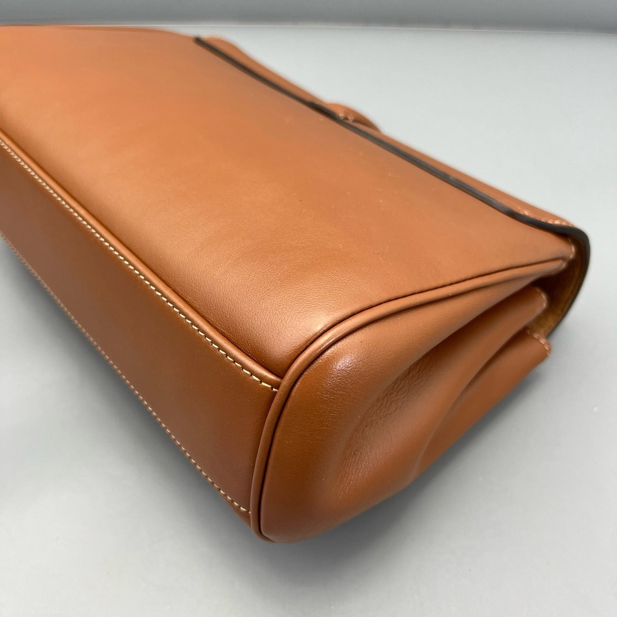 Celine - Soft 16 Small - Leather - Brown - (small)