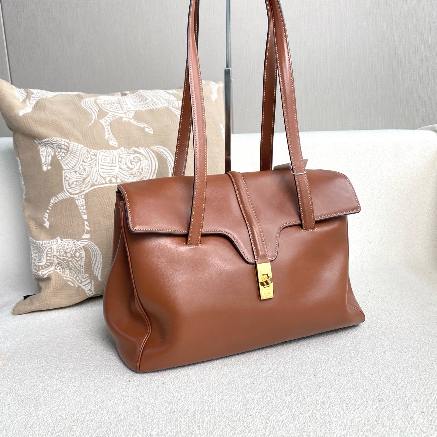 Celine - Soft16 - Cowhide leather - Caramel with Gold-Tone Hardware - (medium)
