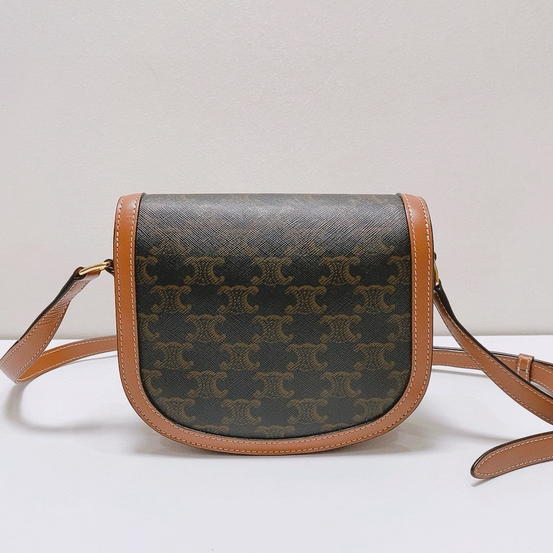 Celine - Teen Besace Triomphe - Leather - Brown - (small)