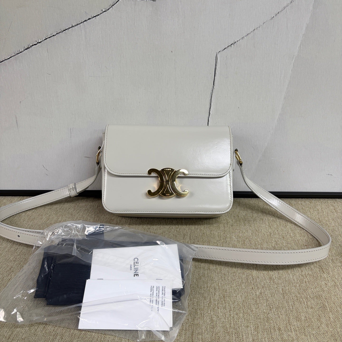 Celine - Teen Box Triomphe Bag - Cowhide leather - Off-white with Gold-Tone Hardware - (small)