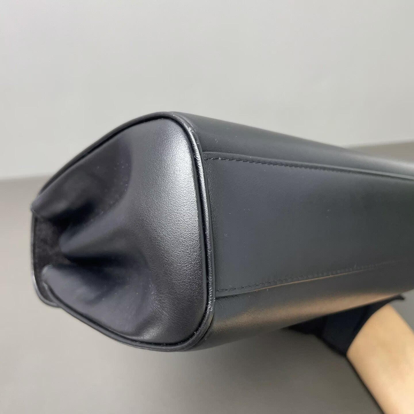 Celine - Teen Soft 16 Bag - Calfskin leather - Black - (medium)