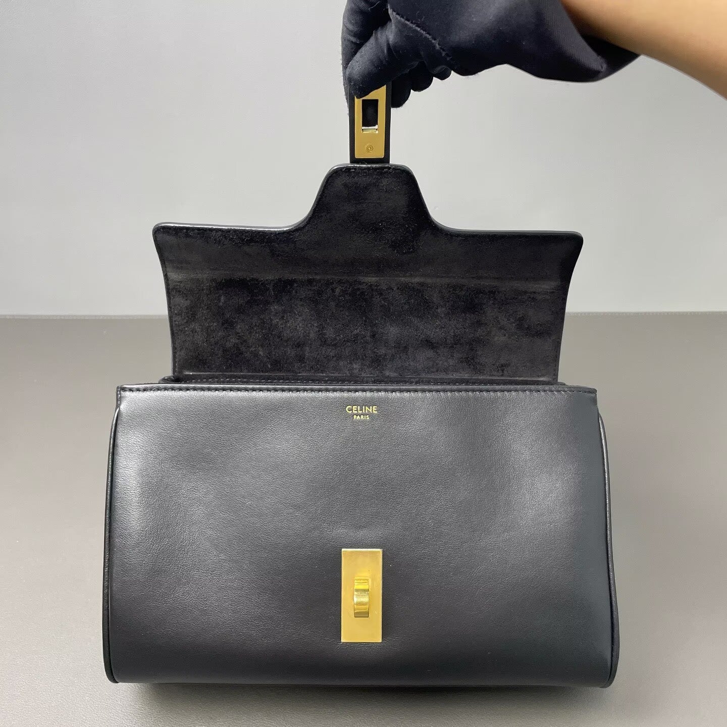 Celine - Teen Soft 16 Bag - Calfskin leather - Black - (medium)