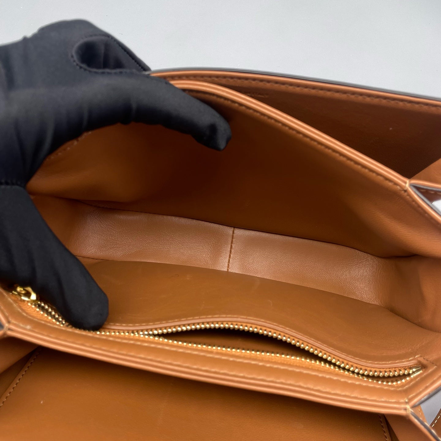Celine - Teen Triomphe Shoulder Bag - Leather - Caramel - (Small)