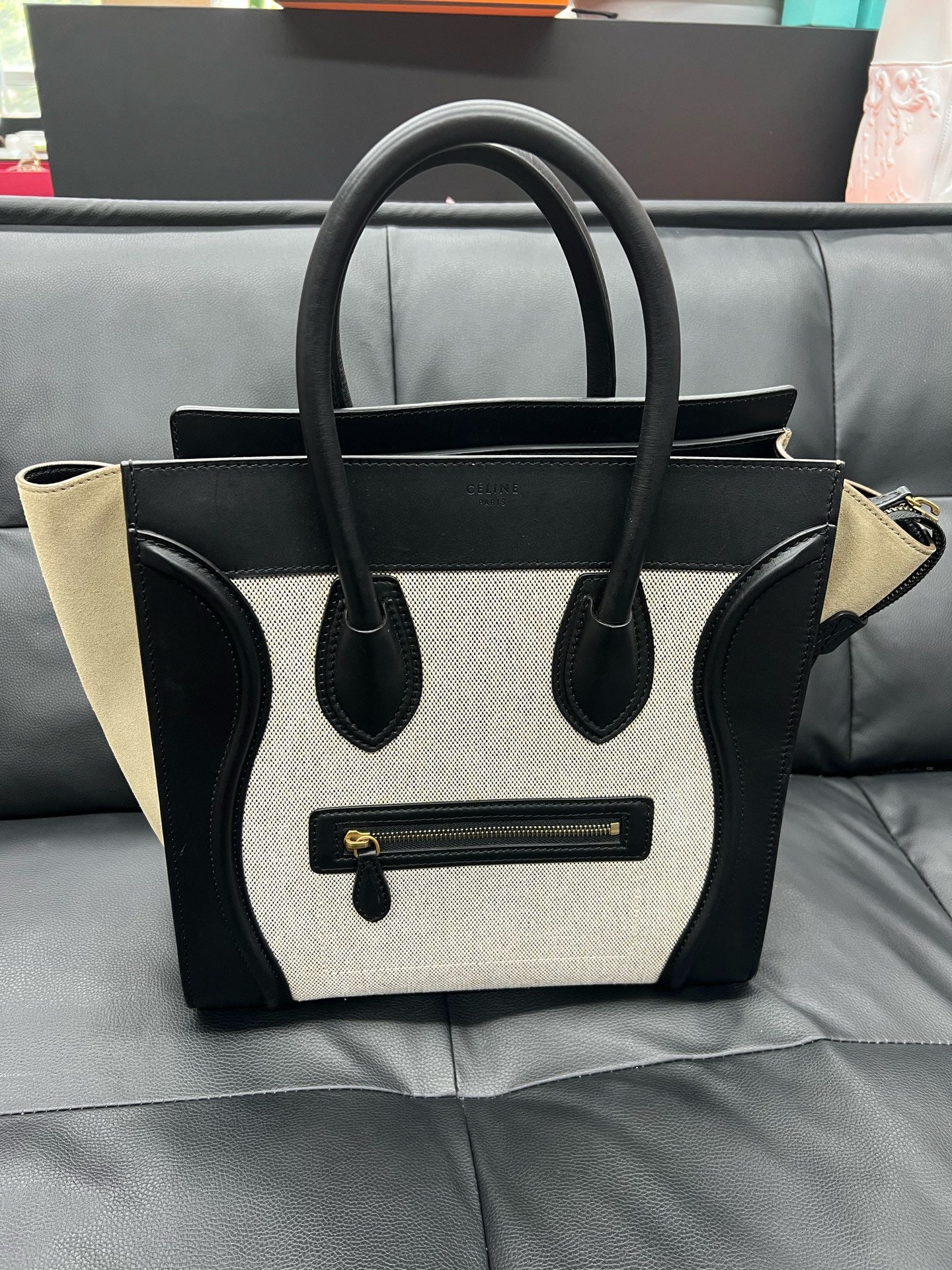 Celine - Trapeze - Leather - Black - (Medium)