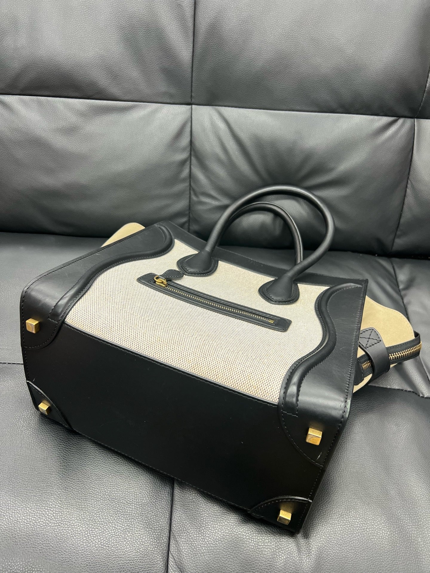 Celine - Trapeze - Leather - Black - (Medium)