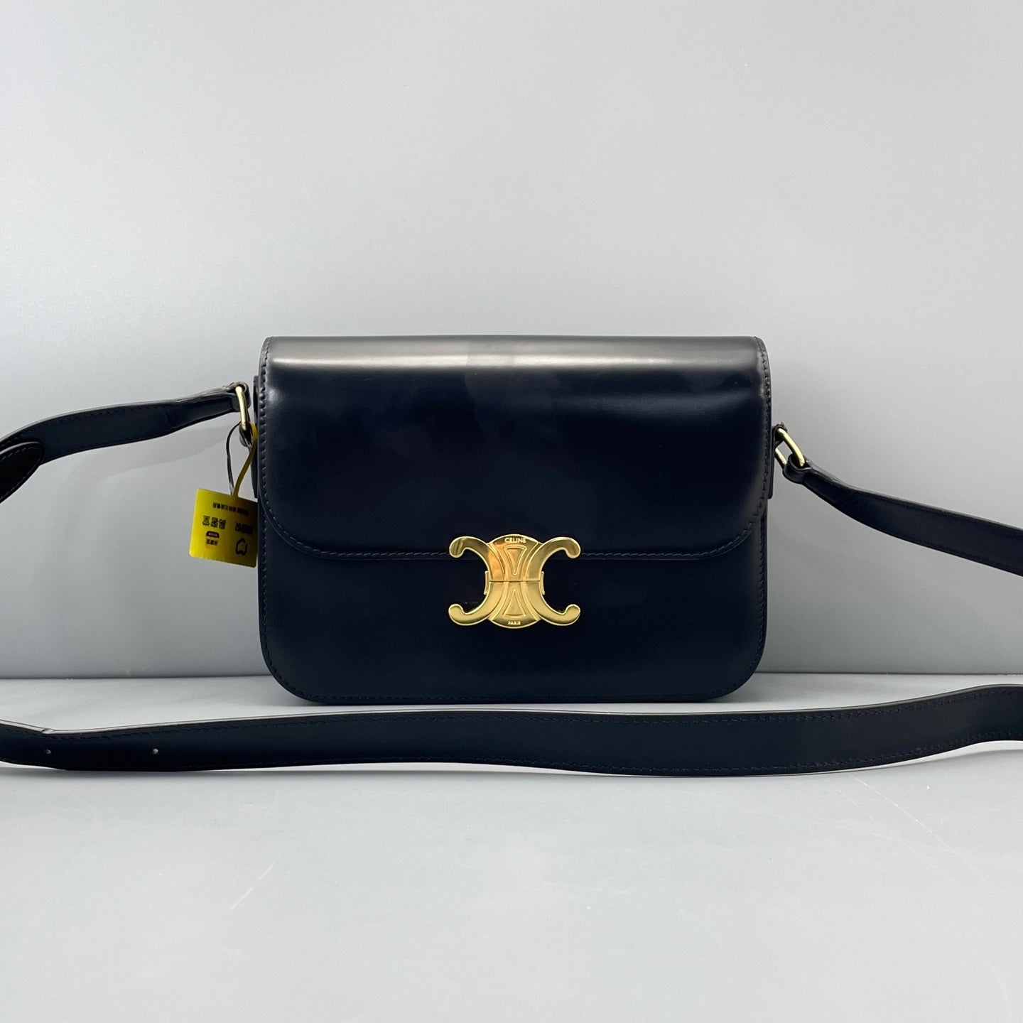 Celine - Triomphe Bag - Calfskin leather - Black - (Medium)