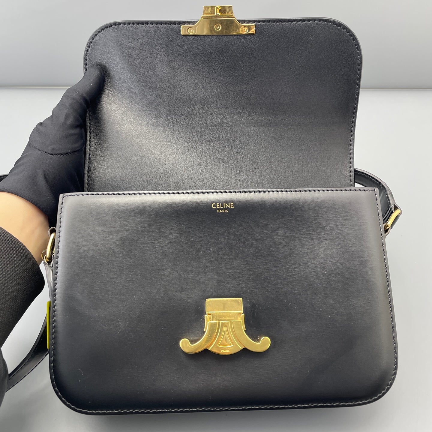Celine - Triomphe Bag - Calfskin leather - Black - (Medium)