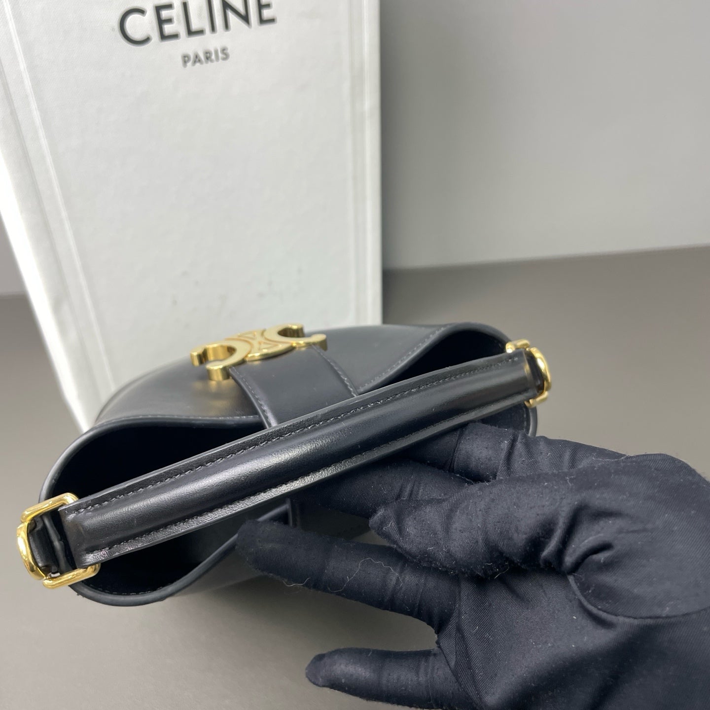 Celine Triomphe bucket bag Leather Black - view 4