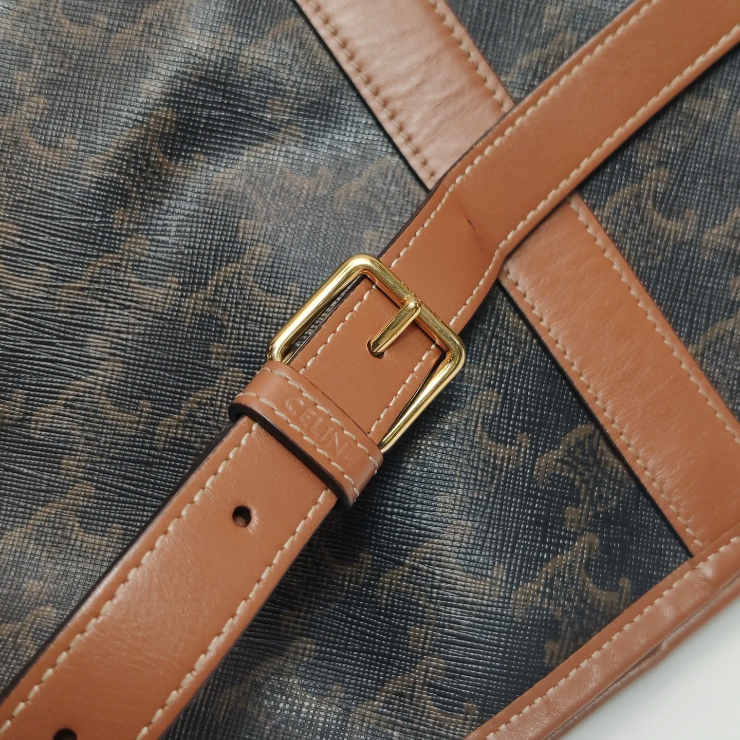 Celine - Triomphe Bucket Bag - Leather - Brown - (medium)