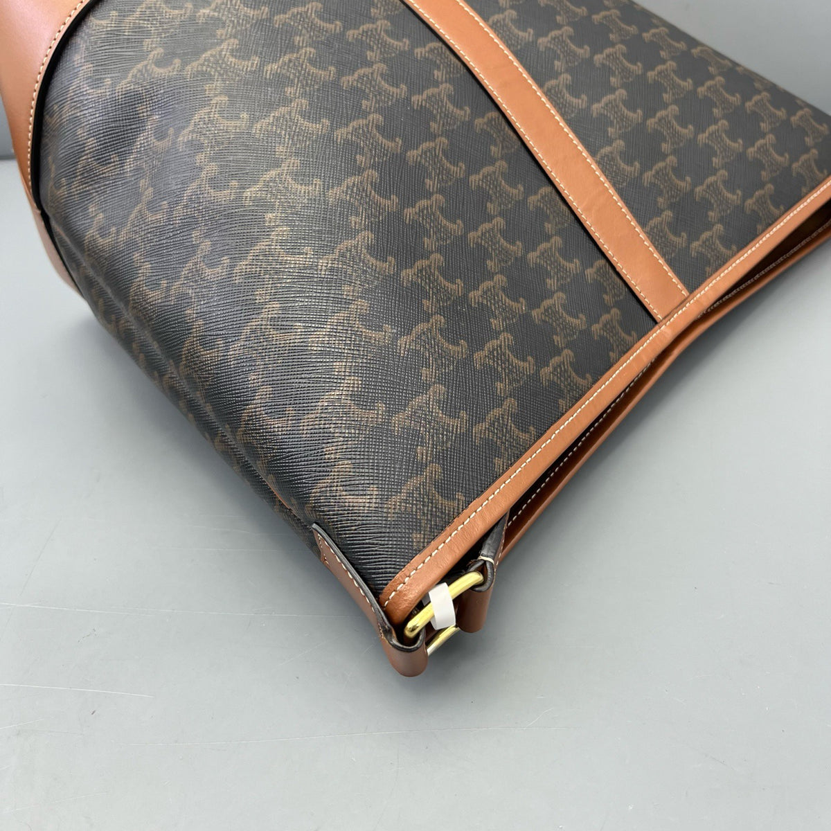 Celine - Triomphe Bucket Bag - Leather - Brown - (medium)
