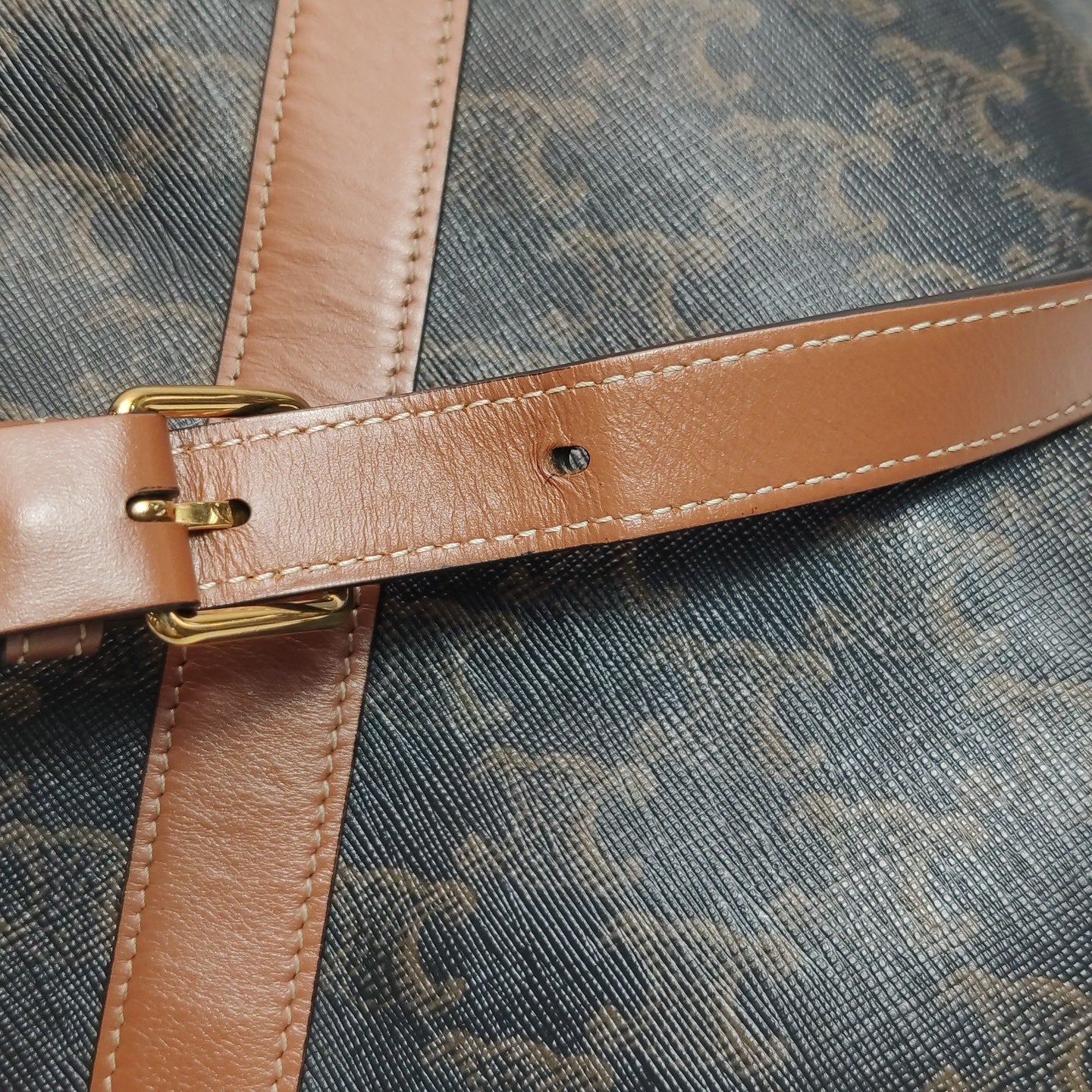 Celine - Triomphe Bucket Bag - Leather - Brown - (medium)