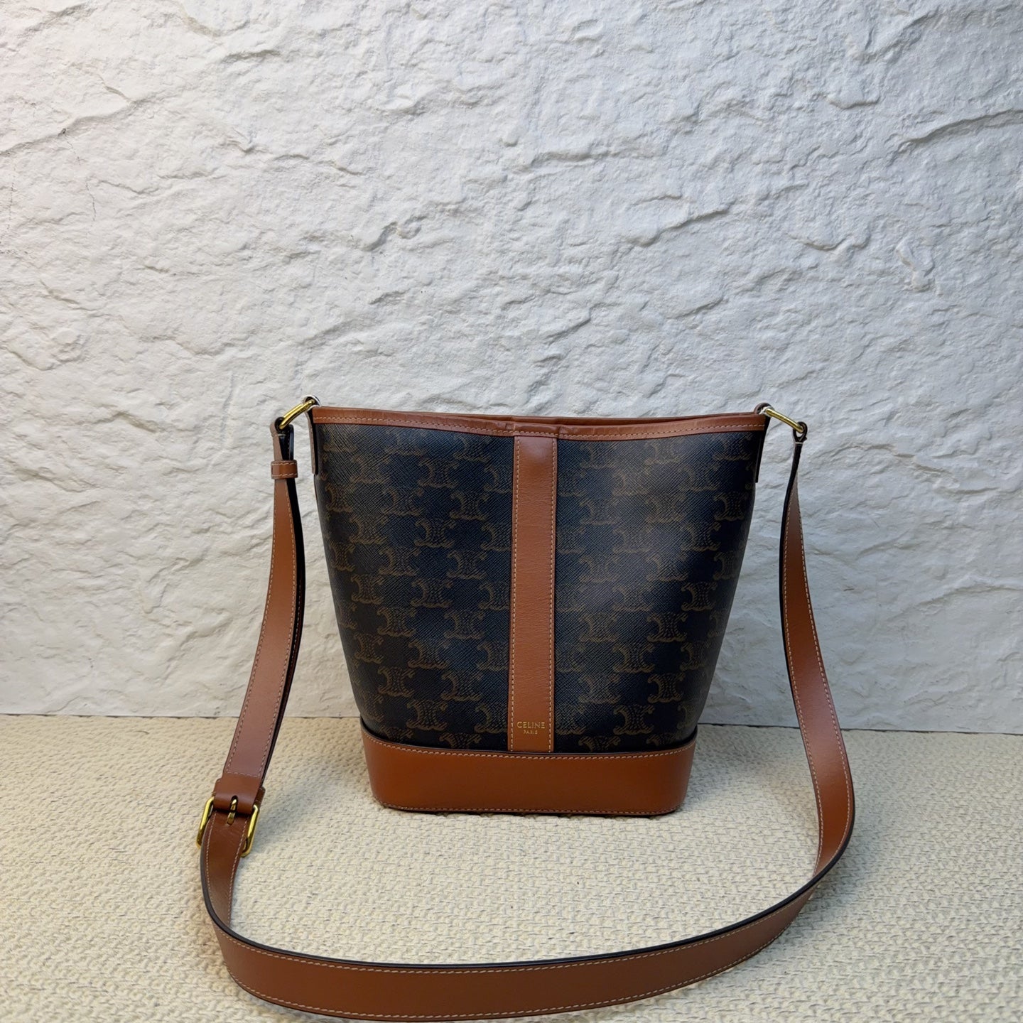 Celine - Triomphe Bucket Bag - Leather - Brown - (Small)