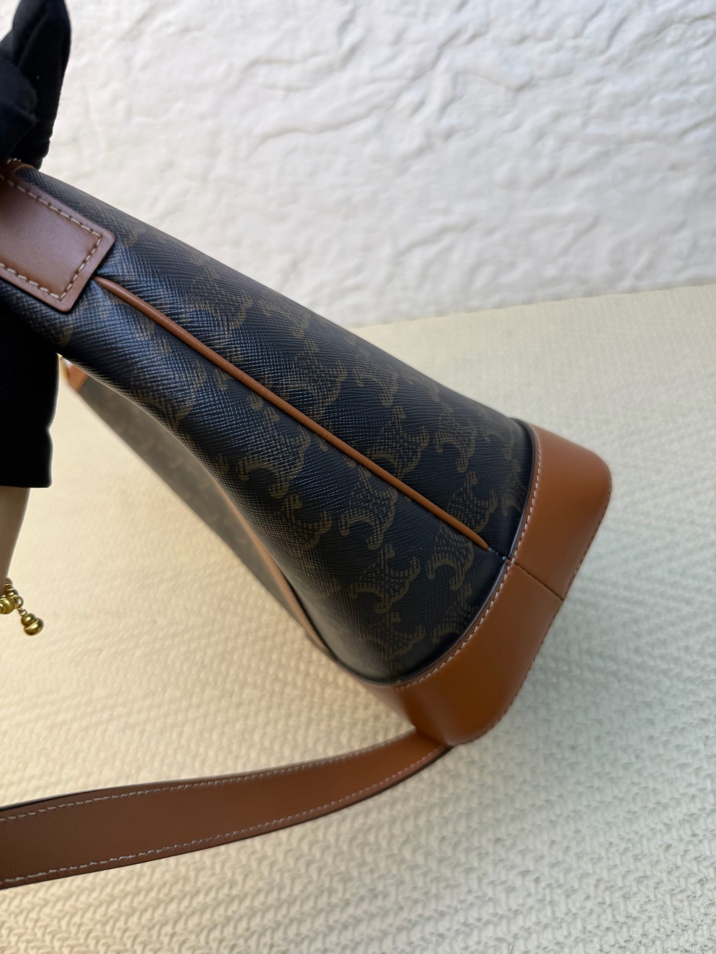 Celine - Triomphe Bucket Bag - Leather - Brown - (Small)