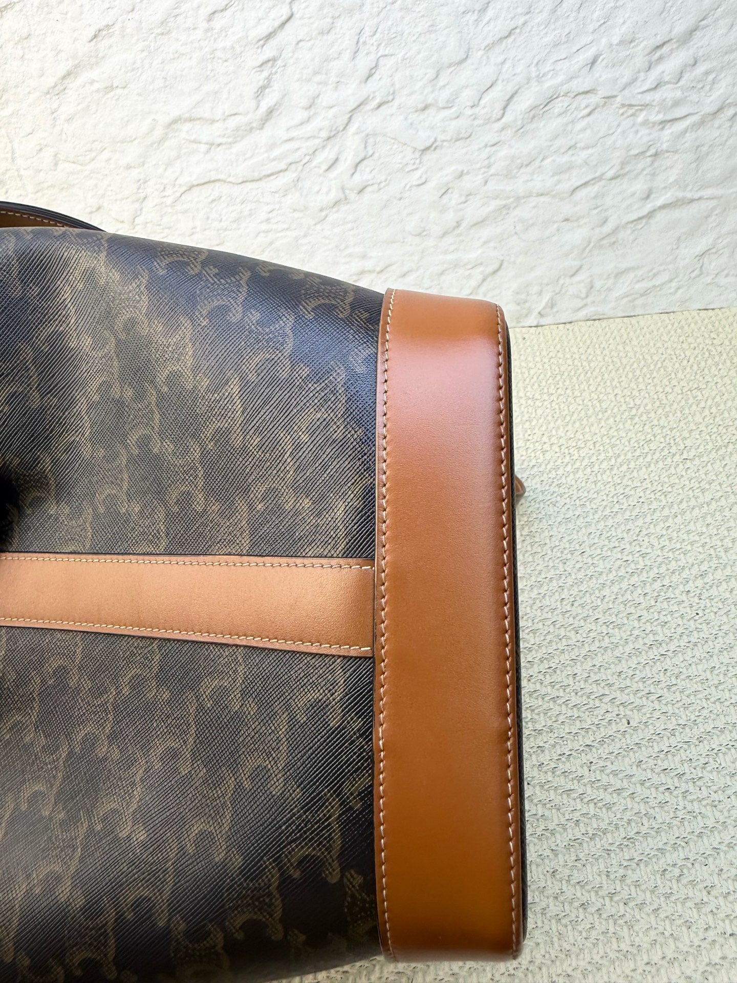 Celine - Triomphe Bucket Bag - Leather - Brown - (Small)