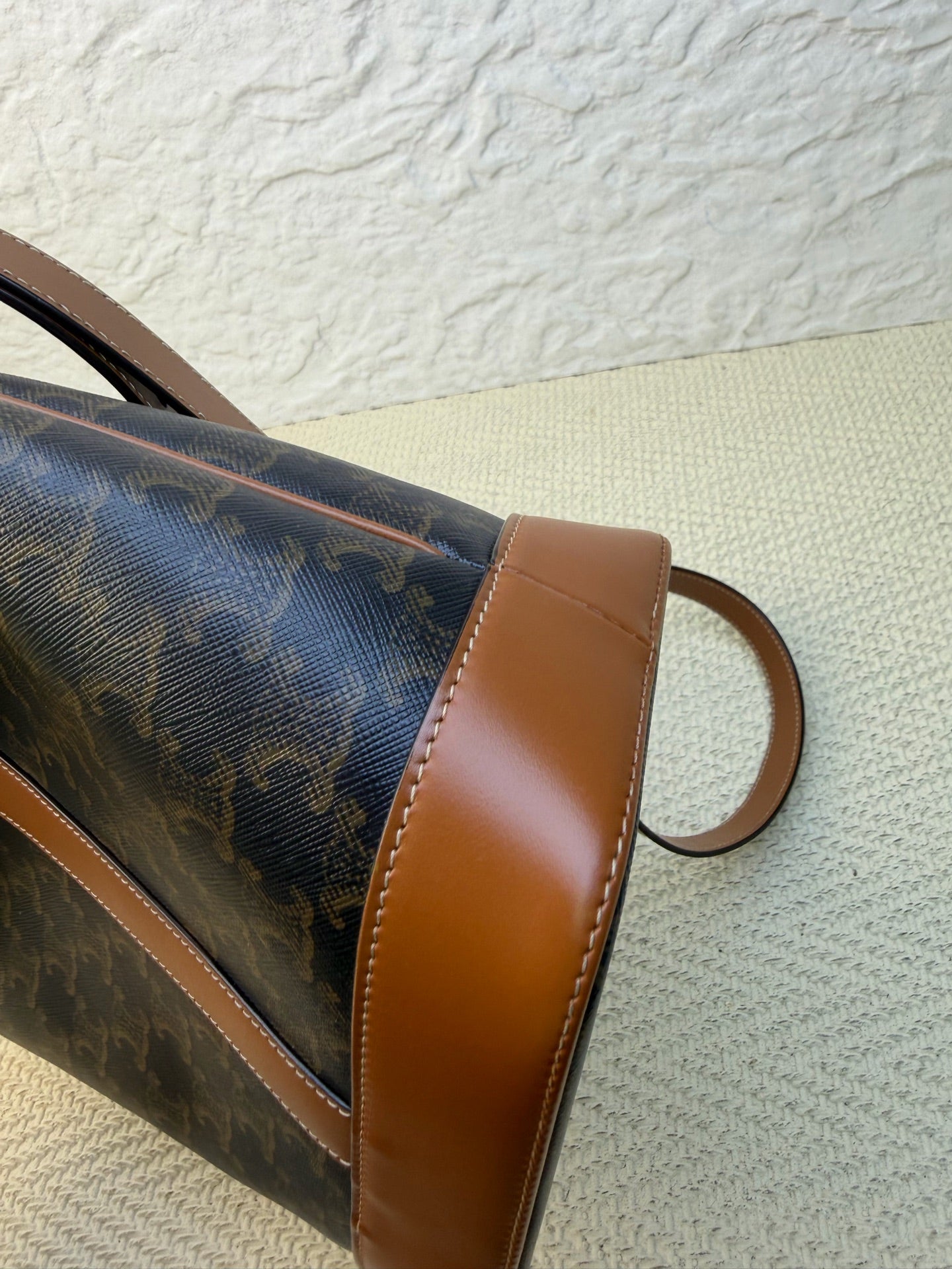 Celine - Triomphe Bucket Bag - Leather - Brown - (Small)