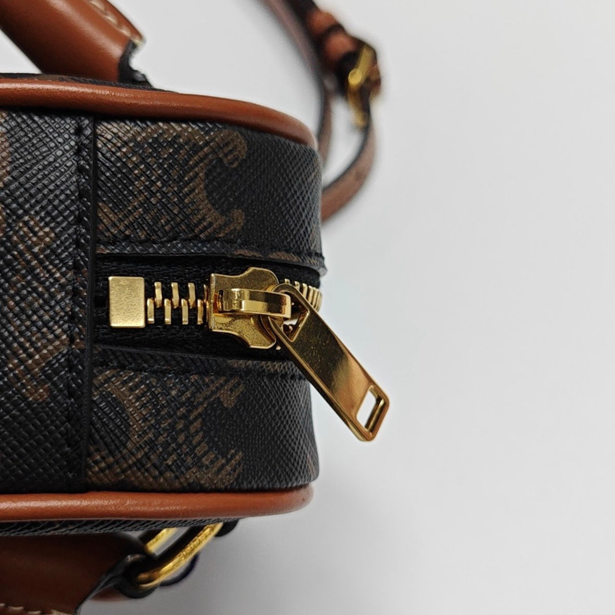 Celine - Triomphe Mini Heart Bag - Leather - Brown - (mini)