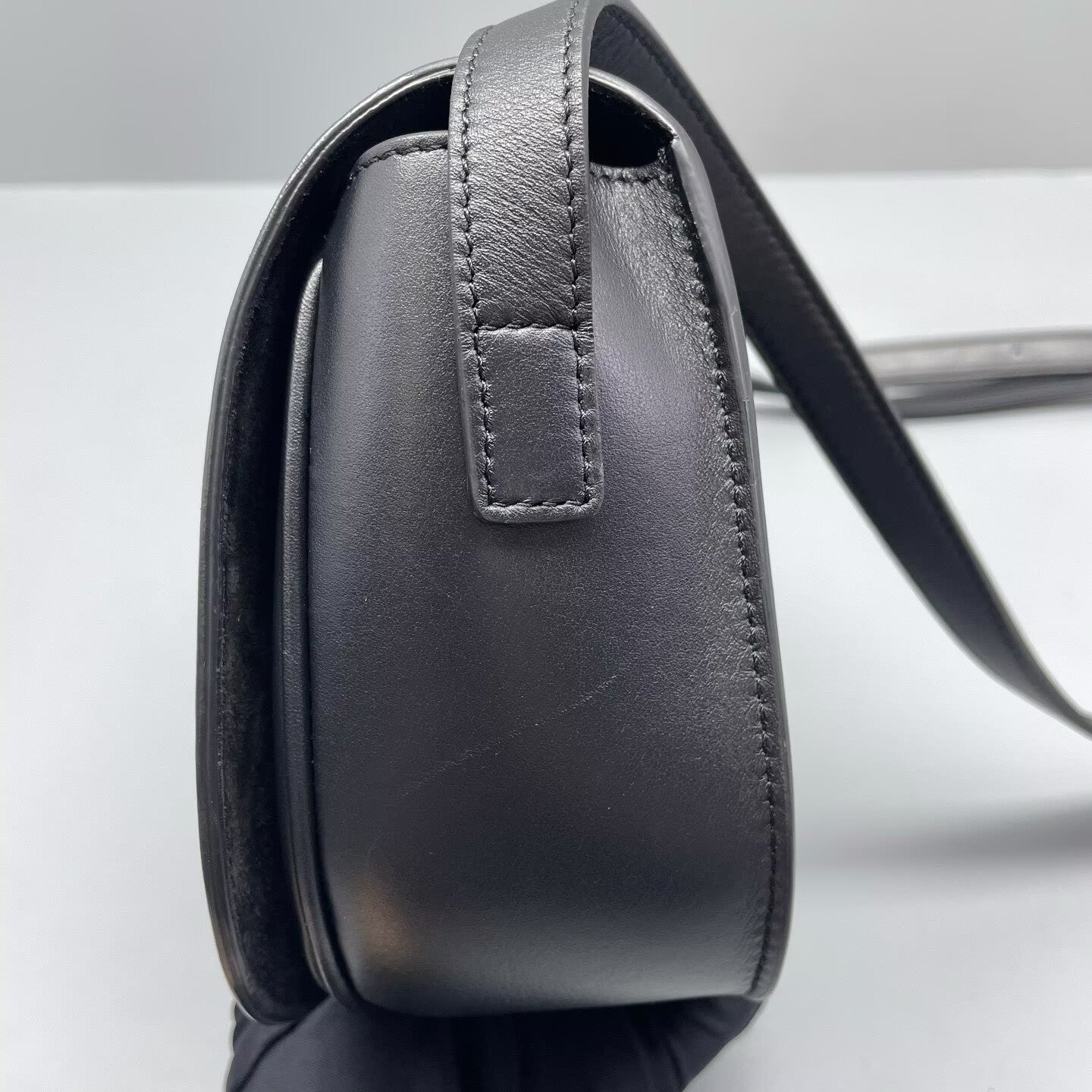 Celine - Triomphe Saddle Bag - Smooth calfskin leather - Black - (Small)