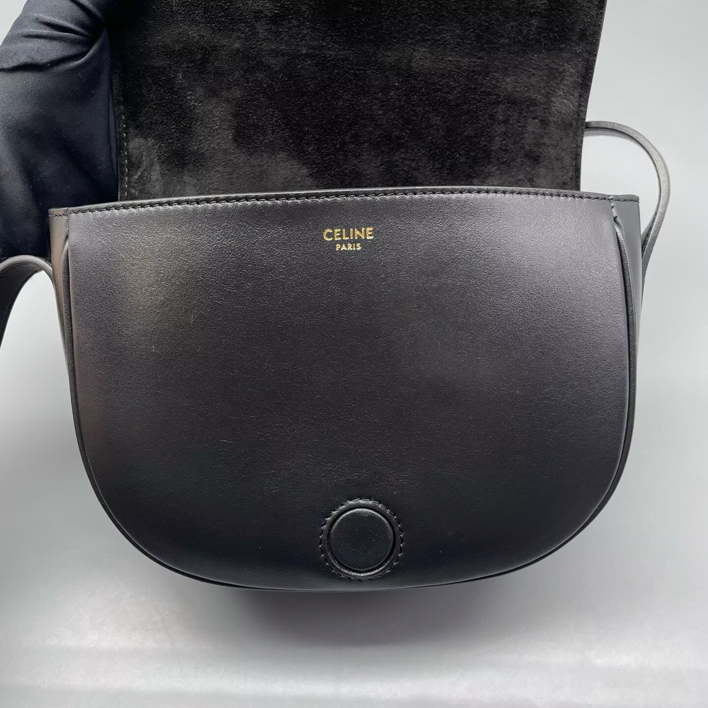 Celine - Triomphe Saddle Bag - Smooth calfskin leather - Black - (Small)
