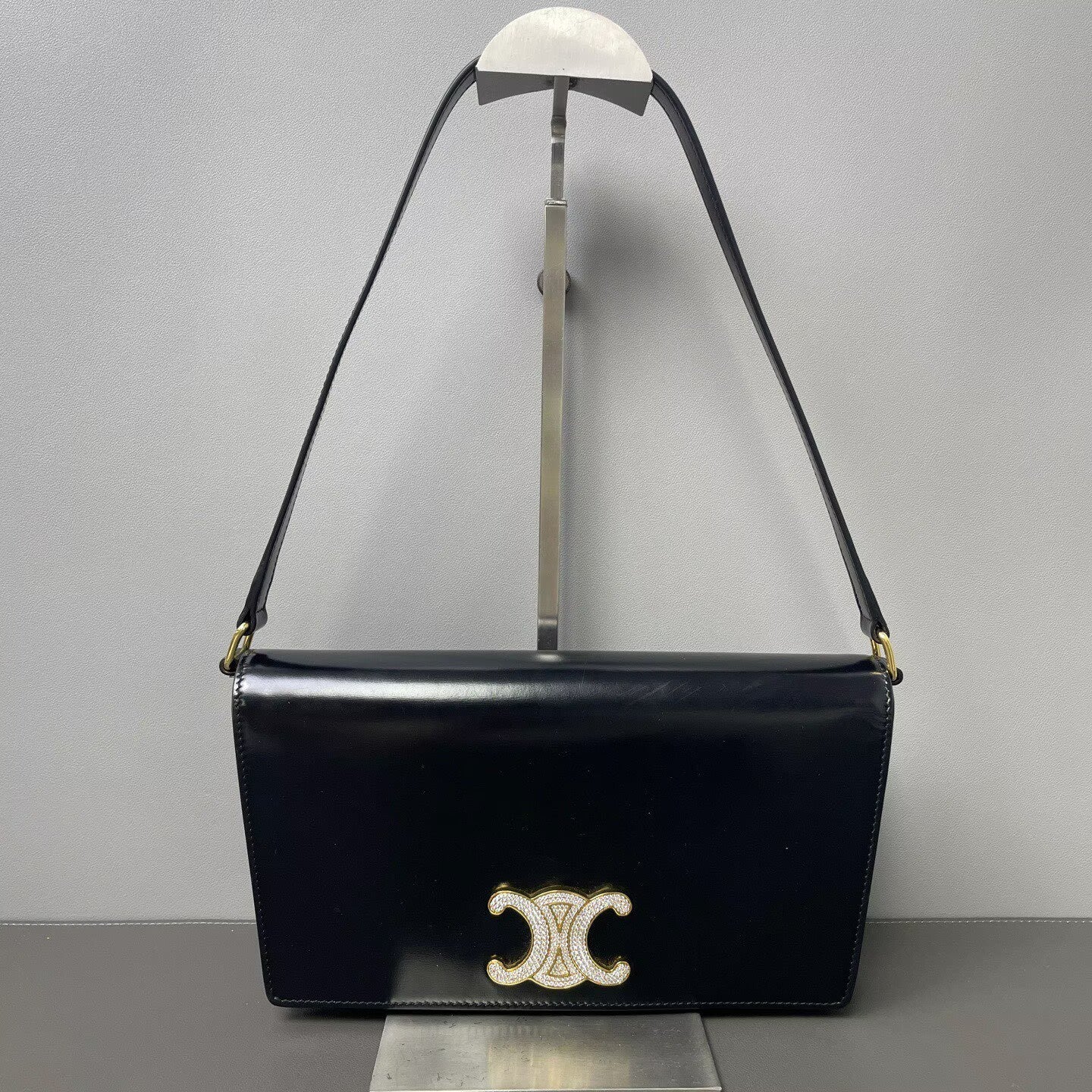 Celine - Triomphe Shoulder Bag - Leather - Black with Gold-Tone Hardware - (small)