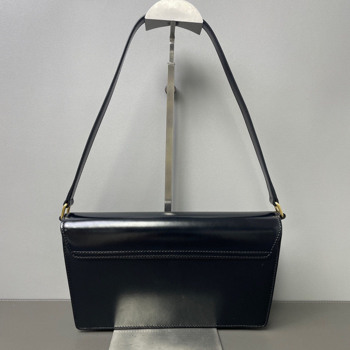 Celine - Triomphe Shoulder Bag - Leather - Black with Gold-Tone Hardware - (small)