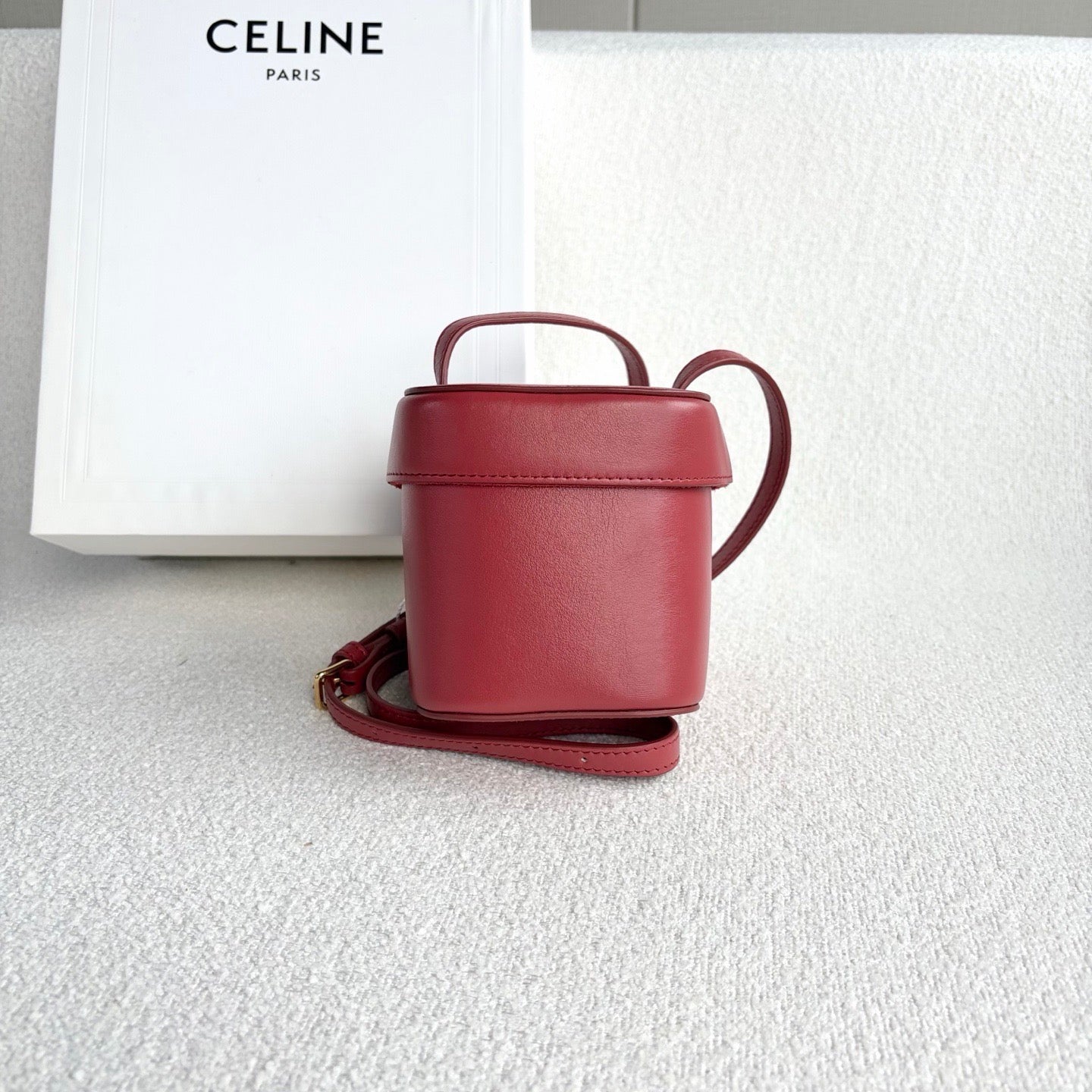 Celine - Triomphe Small Box Bag - Cowhide leather - Muted Red with Gold-Tone Hardware - (mini)