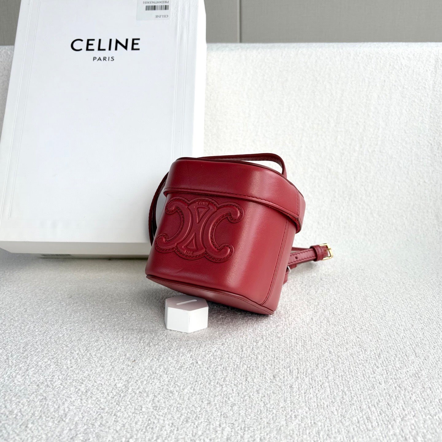 Celine - Triomphe Small Box Bag - Cowhide leather - Muted Red with Gold-Tone Hardware - (mini)