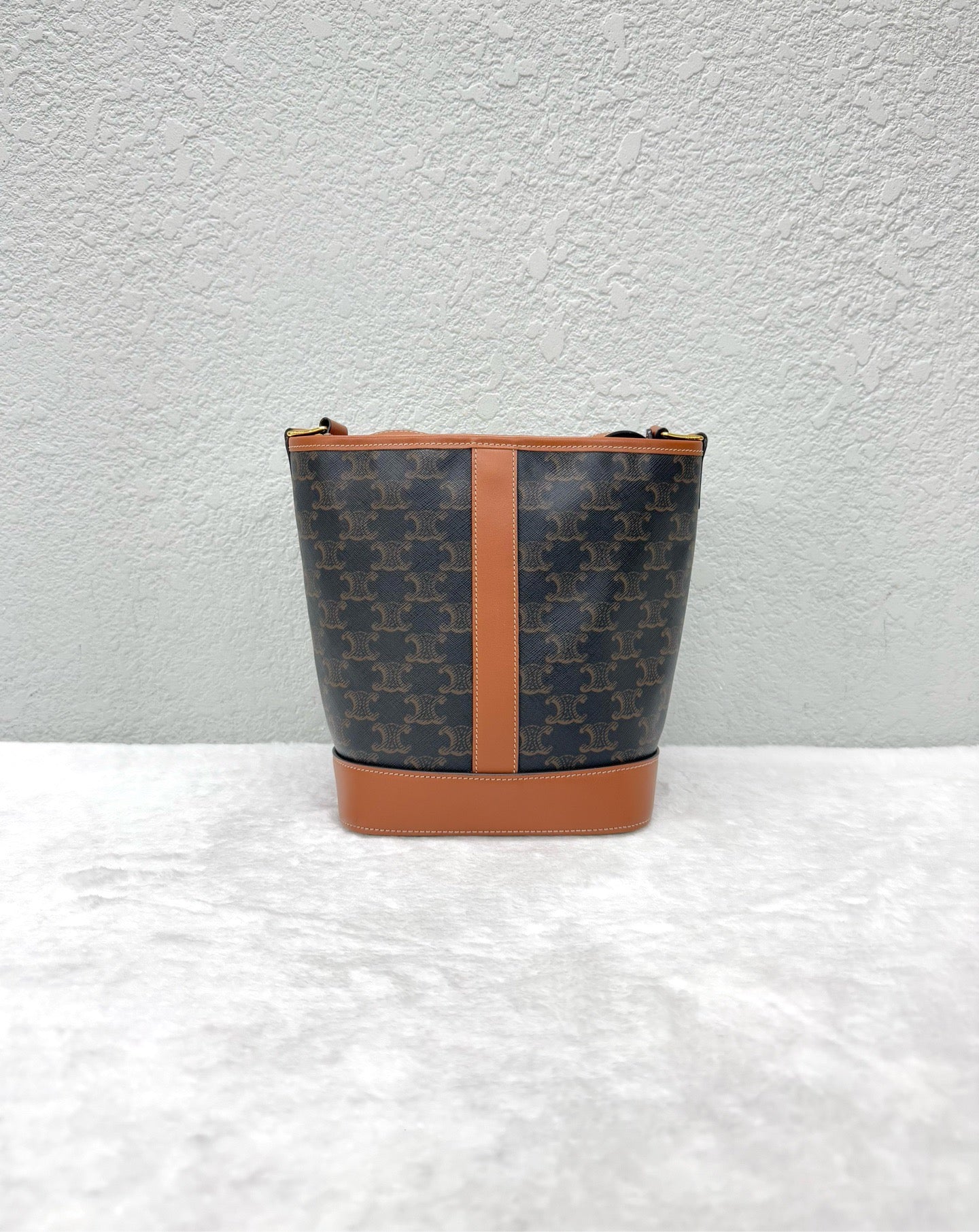 Celine - Triomphe Small Bucket Bag - Leather - Brown - (Small)