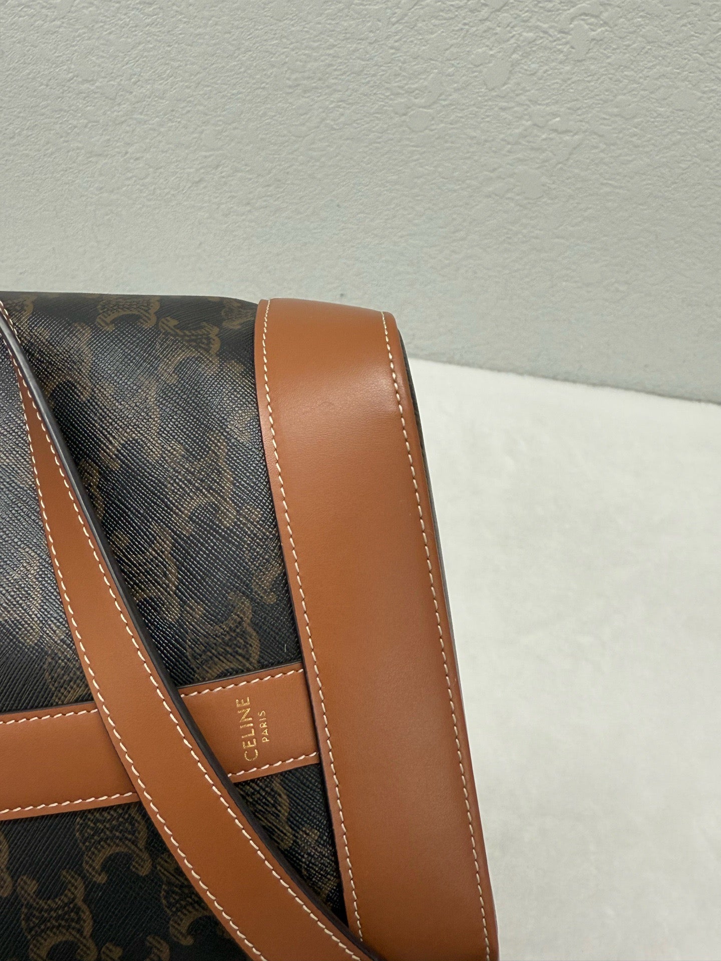 Celine - Triomphe Small Bucket Bag - Leather - Brown - (Small)