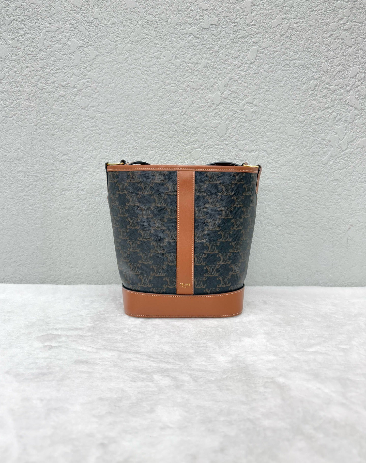 Celine - Triomphe Small Bucket Bag - Leather - Brown - (Small)