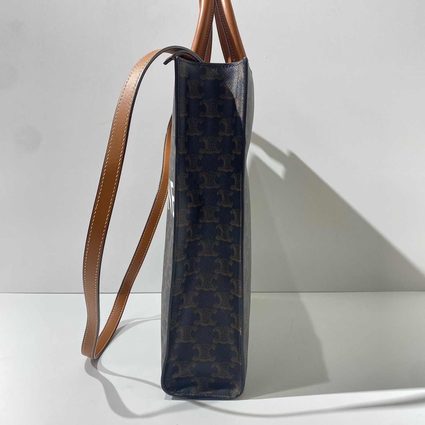 Celine - Triomphe Vertical Cabas - Triomphe coated canvas with calfskin leather trim - Brown - (medium)