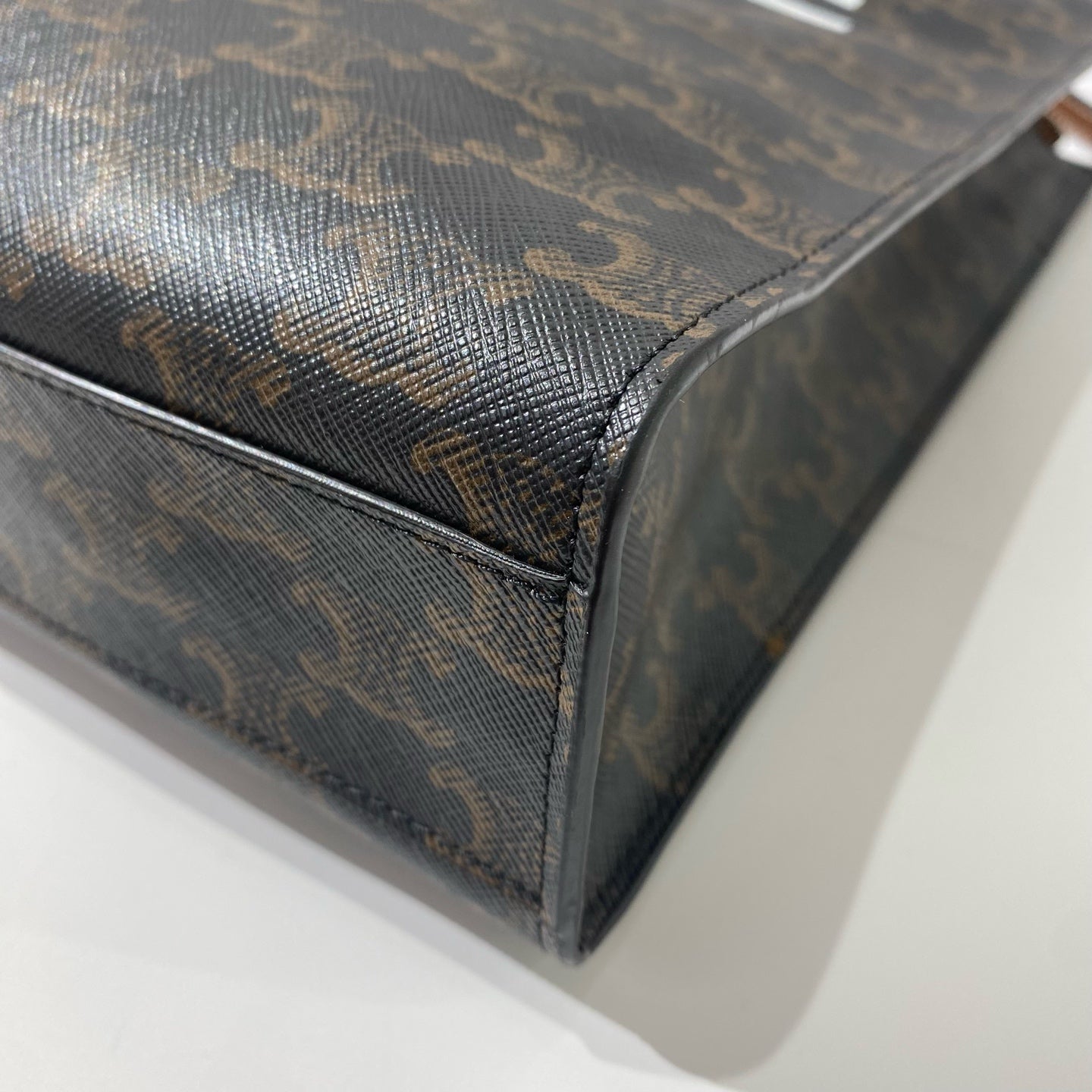 Celine - Triomphe Vertical Cabas - Triomphe coated canvas with calfskin leather trim - Brown - (medium)
