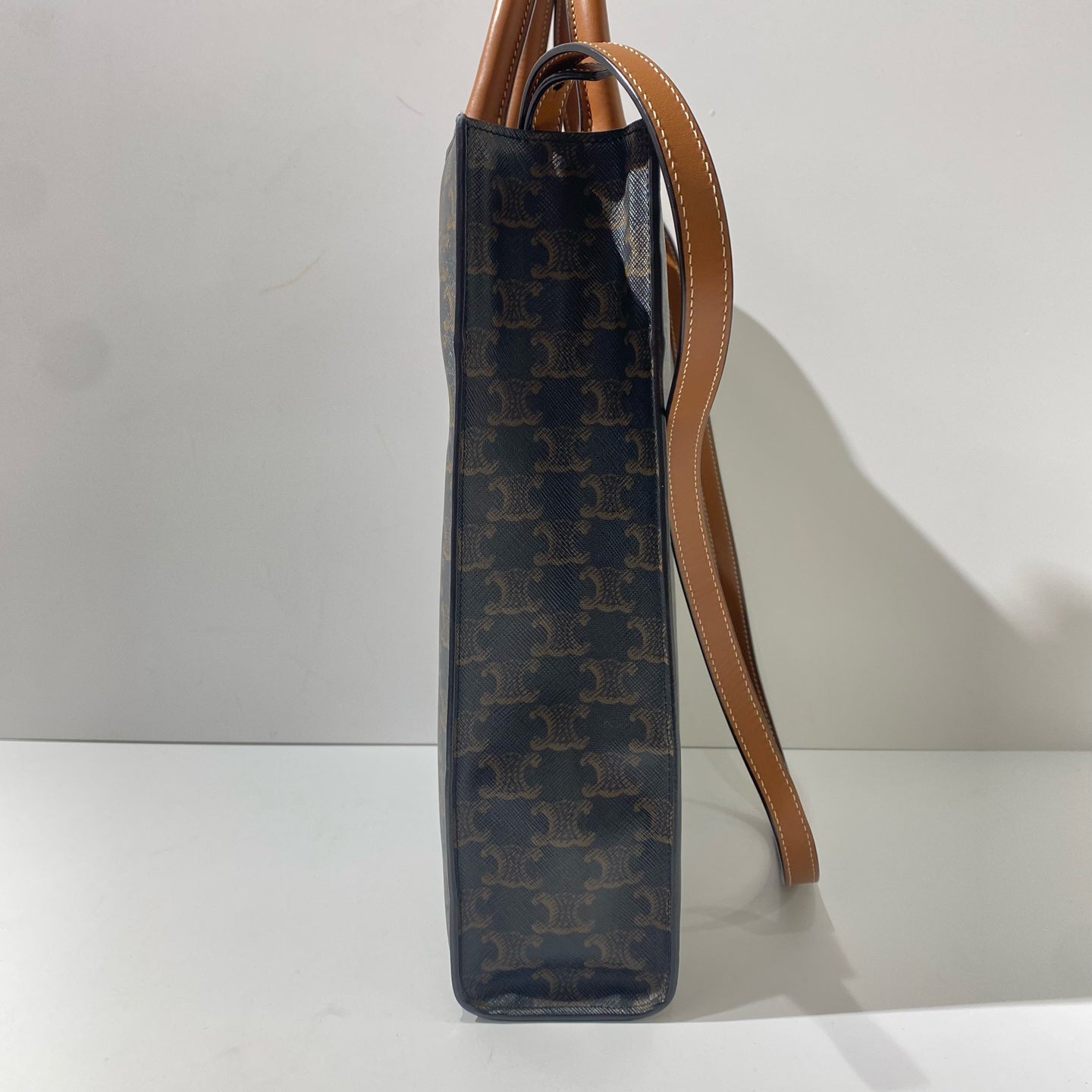 Celine - Triomphe Vertical Cabas - Triomphe coated canvas with calfskin leather trim - Brown - (medium)