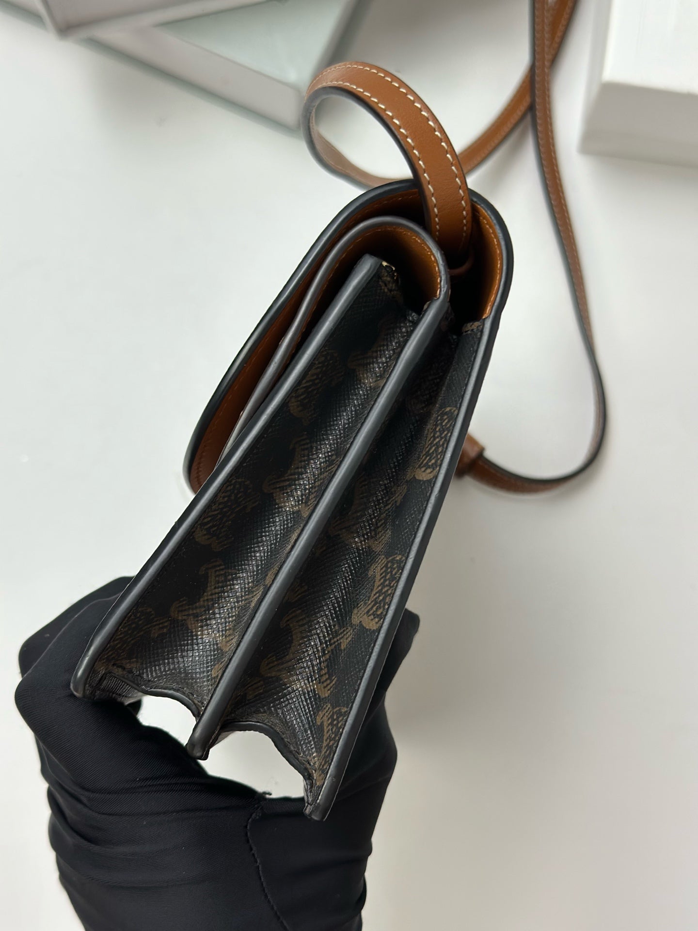Celine - Triomphe Wallet on Chain - Leather - Brown - (mini)