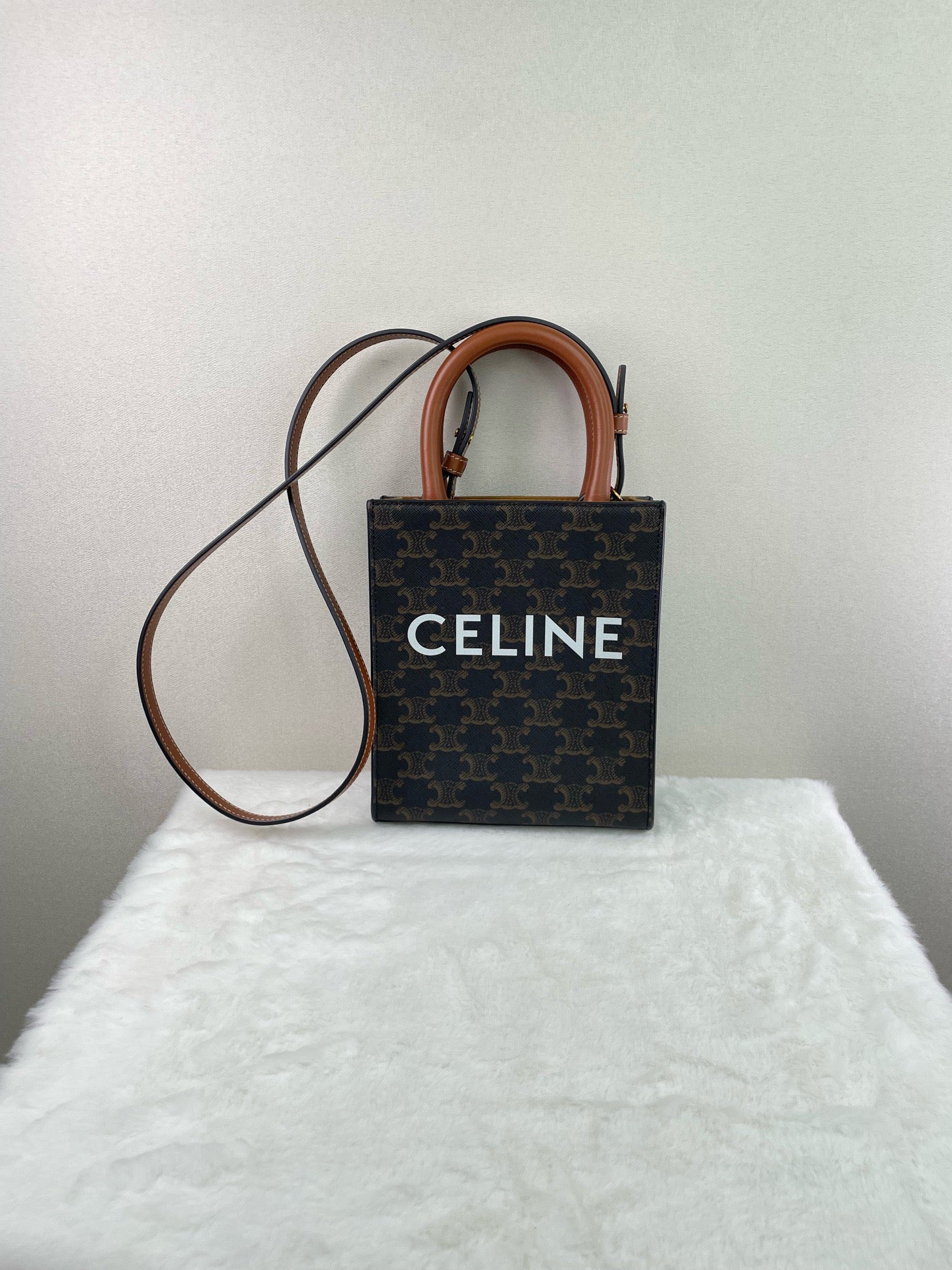 Celine - Vertical Cabas - Synthetic - Brown - (mini)