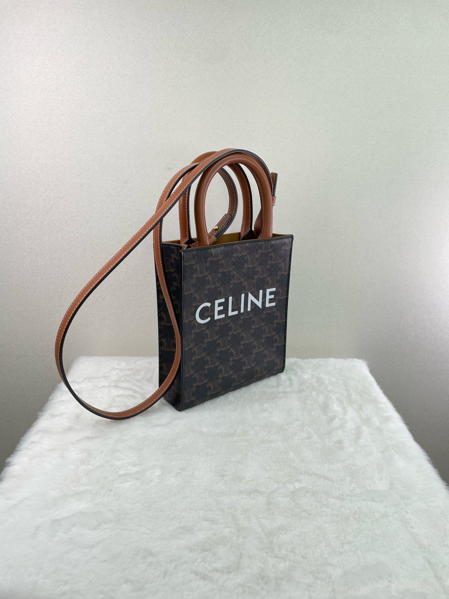 Celine - Vertical Cabas - Synthetic - Brown - (mini)