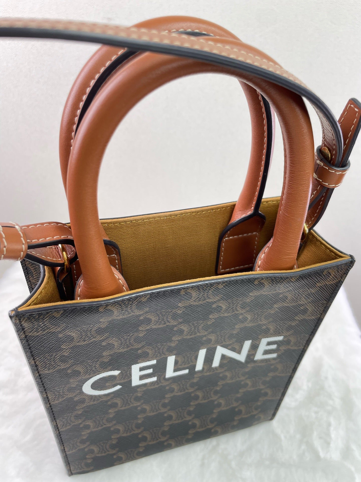Celine - Vertical Cabas - Synthetic - Brown - (mini)