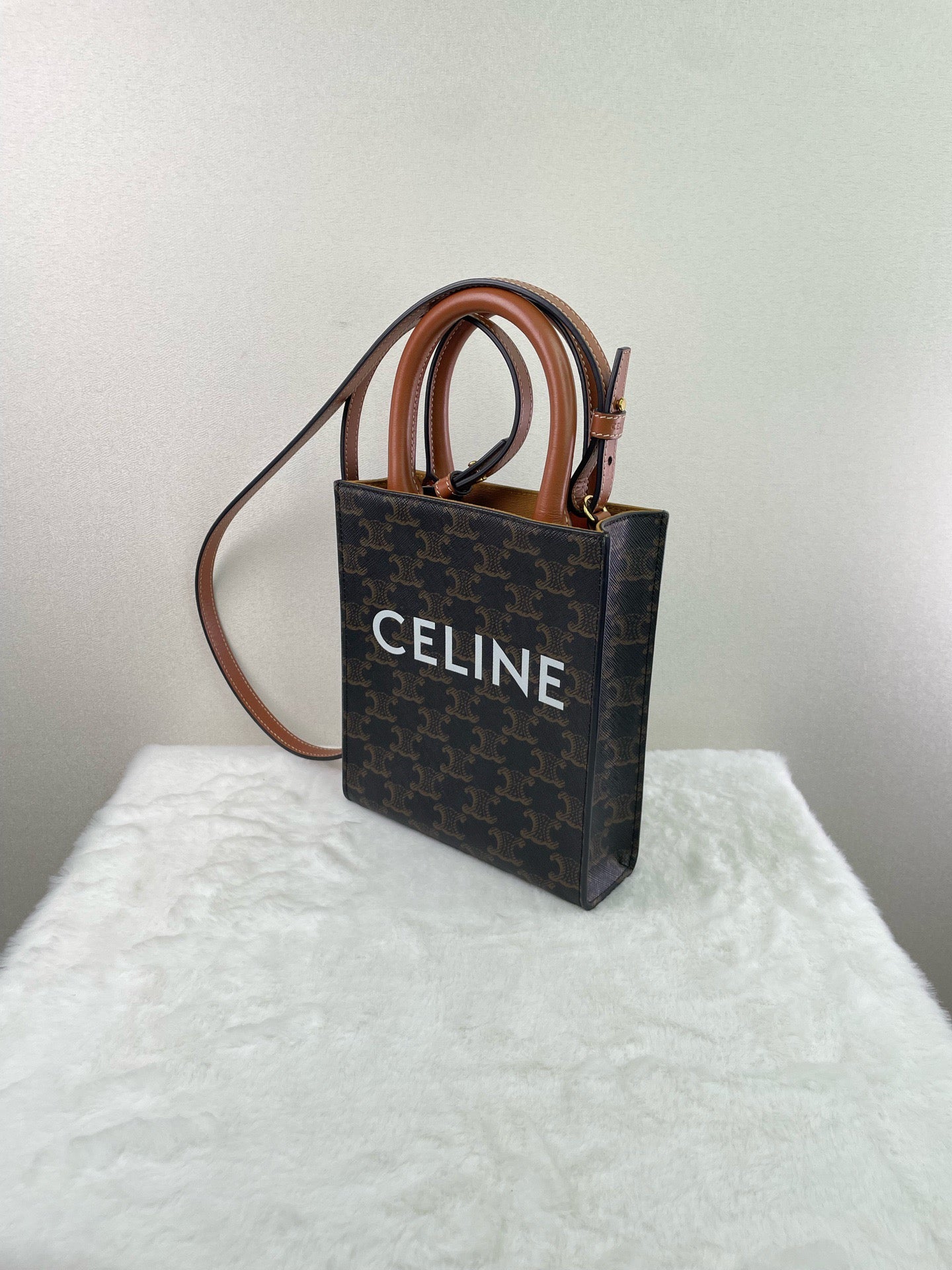 Celine - Vertical Cabas - Synthetic - Brown - (mini)
