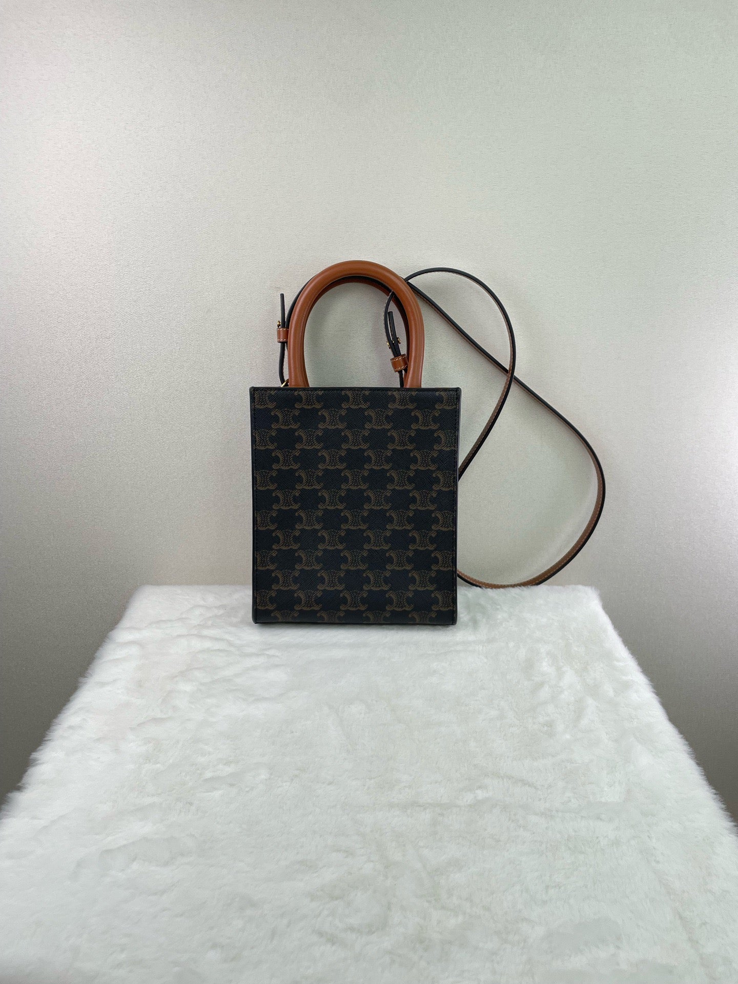 Celine - Vertical Cabas - Synthetic - Brown - (mini)